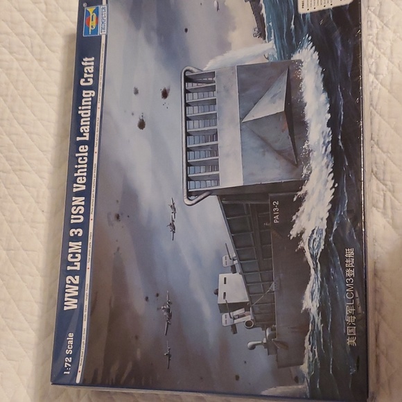 Trumpeter WW2 LCM 3 USN Vehicle Landing Craft Model Kit - Picture 1 of 4